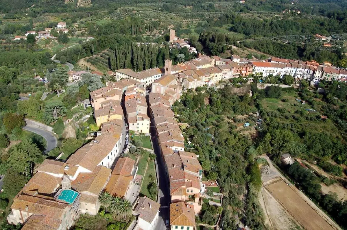 Quattro Gigli Hotel Montopoli in Val dʼArno 3*,