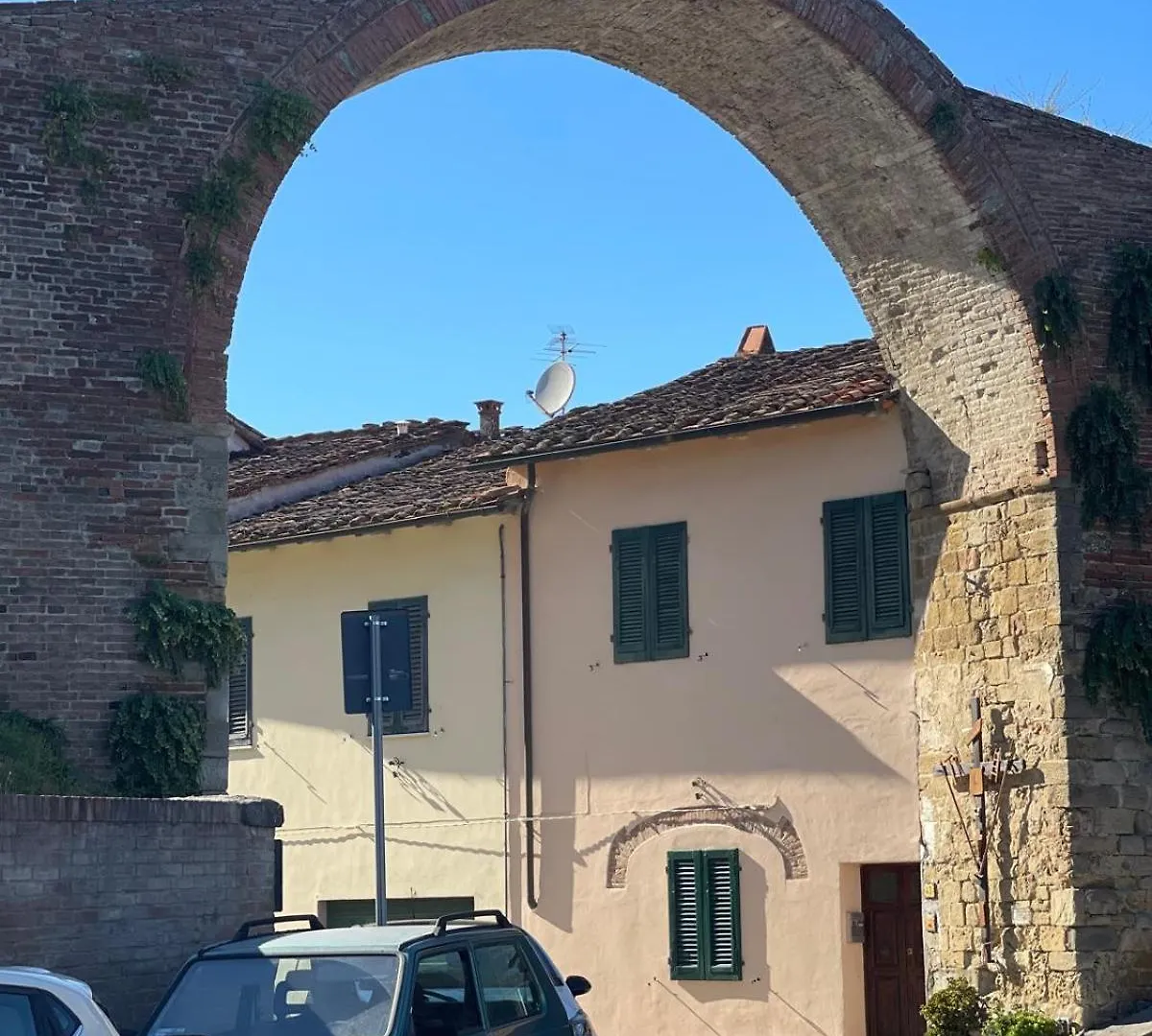 Quattro Gigli Hotel Montopoli in Val dʼArno 3*,