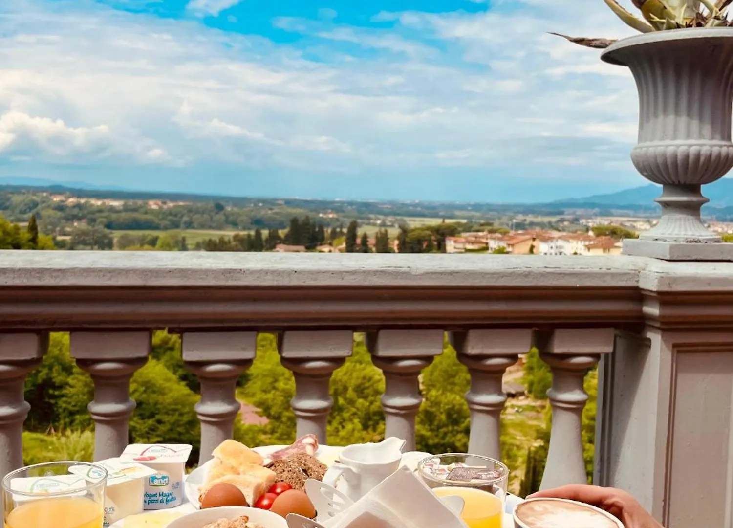 Quattro Gigli Hotel Montopoli in Val dʼArno