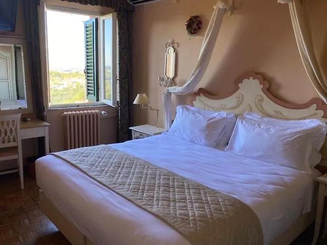 Quattro Gigli Palace Montopoli in Val dʼArno Hotel